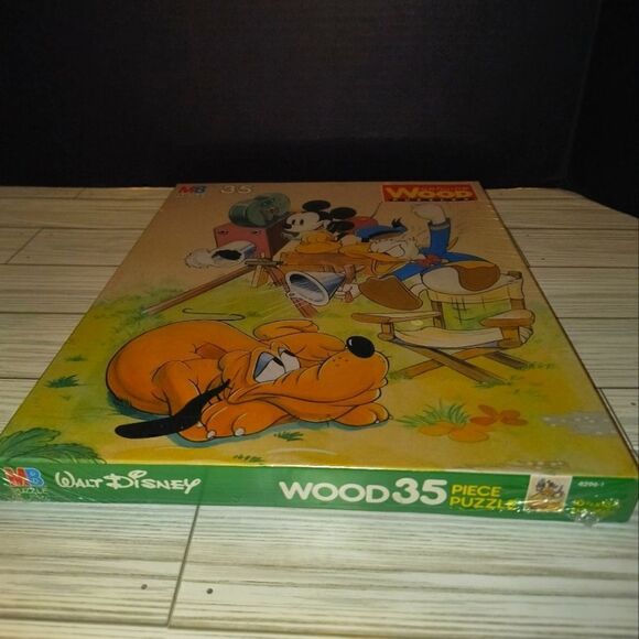 Milton Bradley Walt Disney Vintage Wood Puzzle 1982 Mickey Mouse Donald Duck - Picture 8 of 8